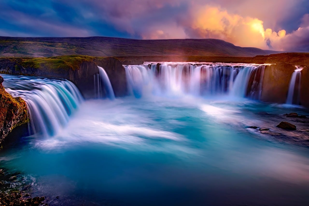 Cascade Islande